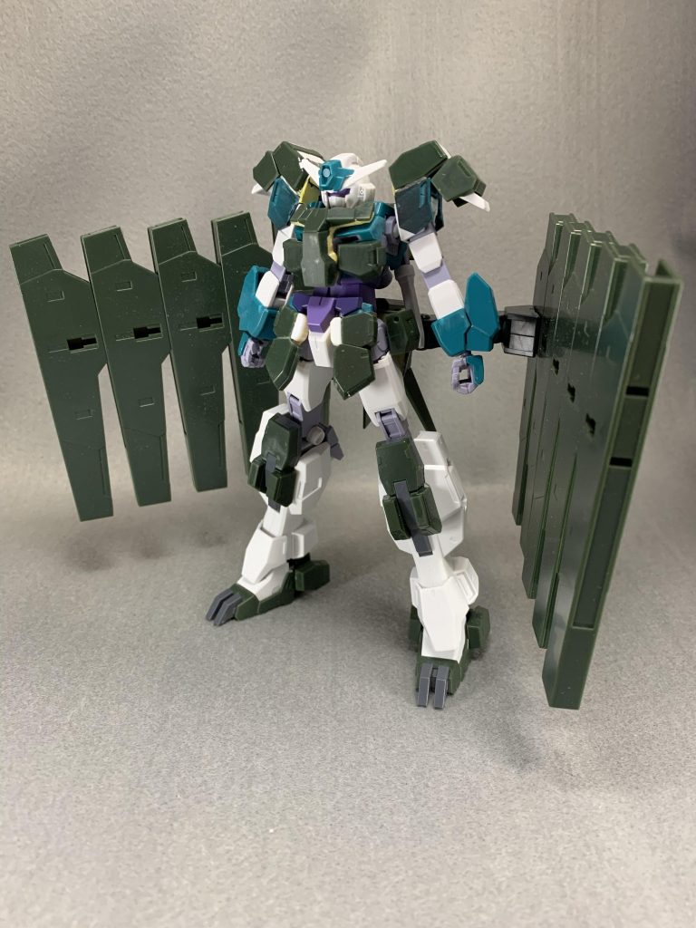 切ったり貼ったりの製作途中。
脚の接続部分が一番苦労しました。
皆さん、どうやってるんでしょうかね?