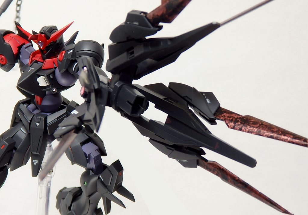~ACTION6 tail unit〔claw mode〕~
テールユニット中央部には大型のビーム兵装が設けられている。機体本体から供給されるエネルギーを使用し、他のガンプラを一掃する。