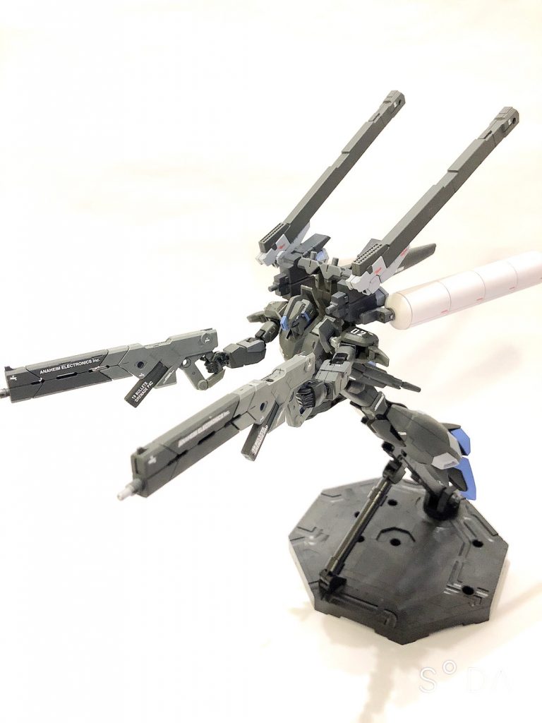 メイン兵装にアサルトライフルを二丁装備