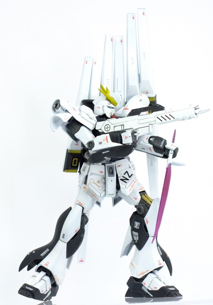 ビームライフルにも若干のディテール追加をしてあります