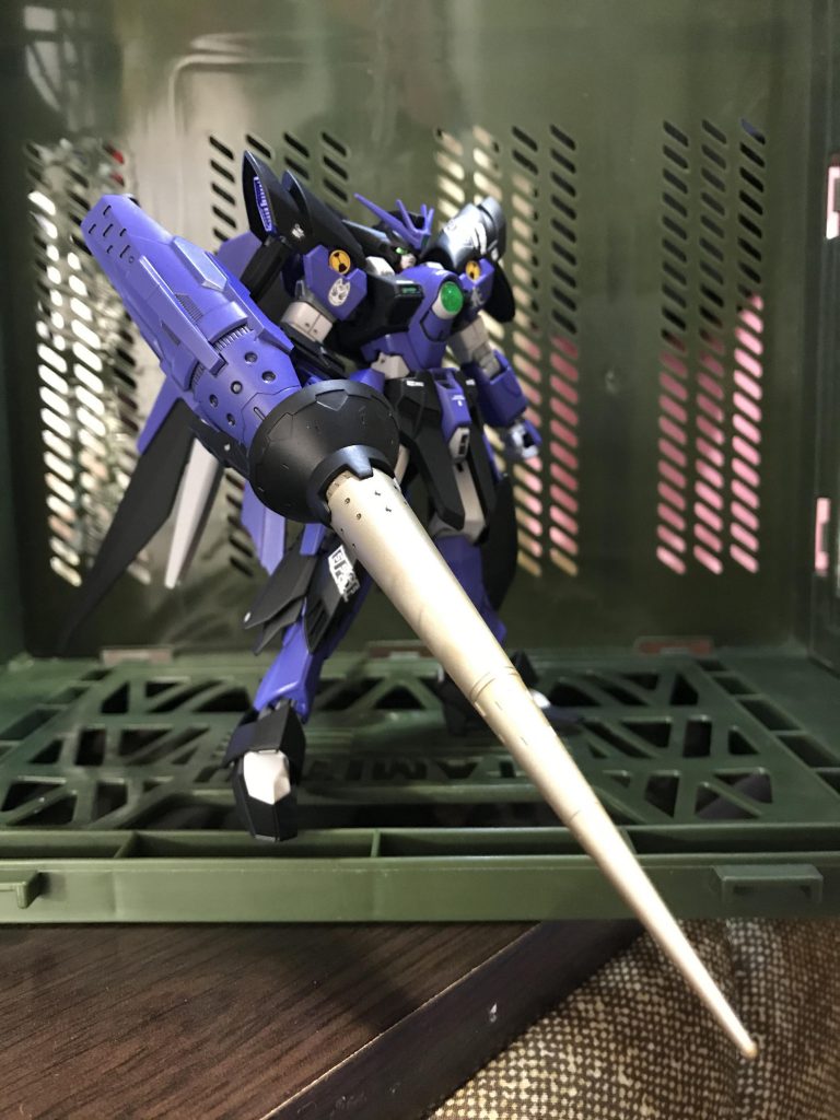 主兵装は小惑星基地エターナルで採掘されたエタリウム合金で作られた突撃型電磁槍〝ライトニングランサー〟を装備。
という妄想👍