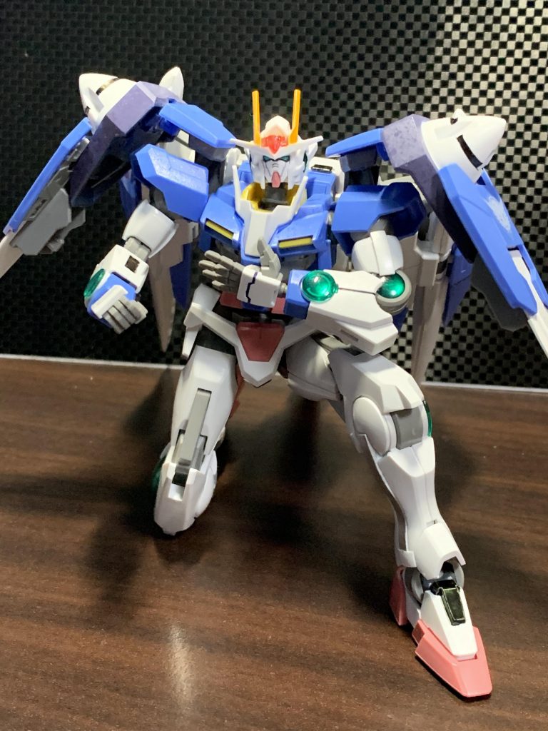 俺たちは…分かりあう必要がある…！
戦闘が激化する最中での登場だっただけに、こんな仕草をするダブルオーは馴染みがないですが…撮ってみたかったので掲載します。