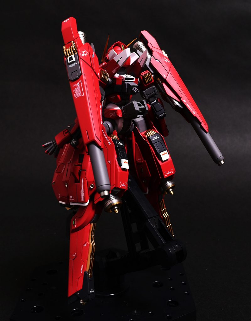 各部にヒートシンクを仕込みました。