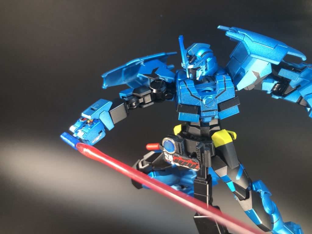 オリジナルギミック
ブリザードナックルの基礎はビルドナックルを使っているので手と交換してビームサーベルに出来ます(°▽°)