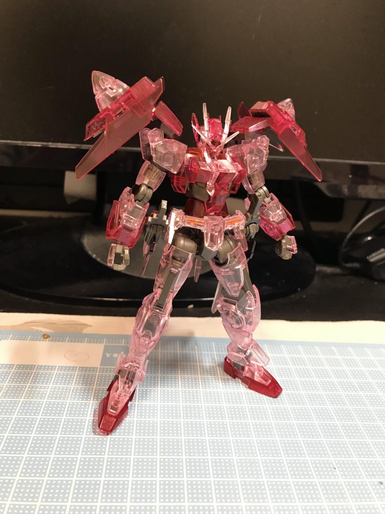 こちらがダブルオーダイバー単体になります。基本工作のみの簡単仕上げでキットの良さがよくわかります。