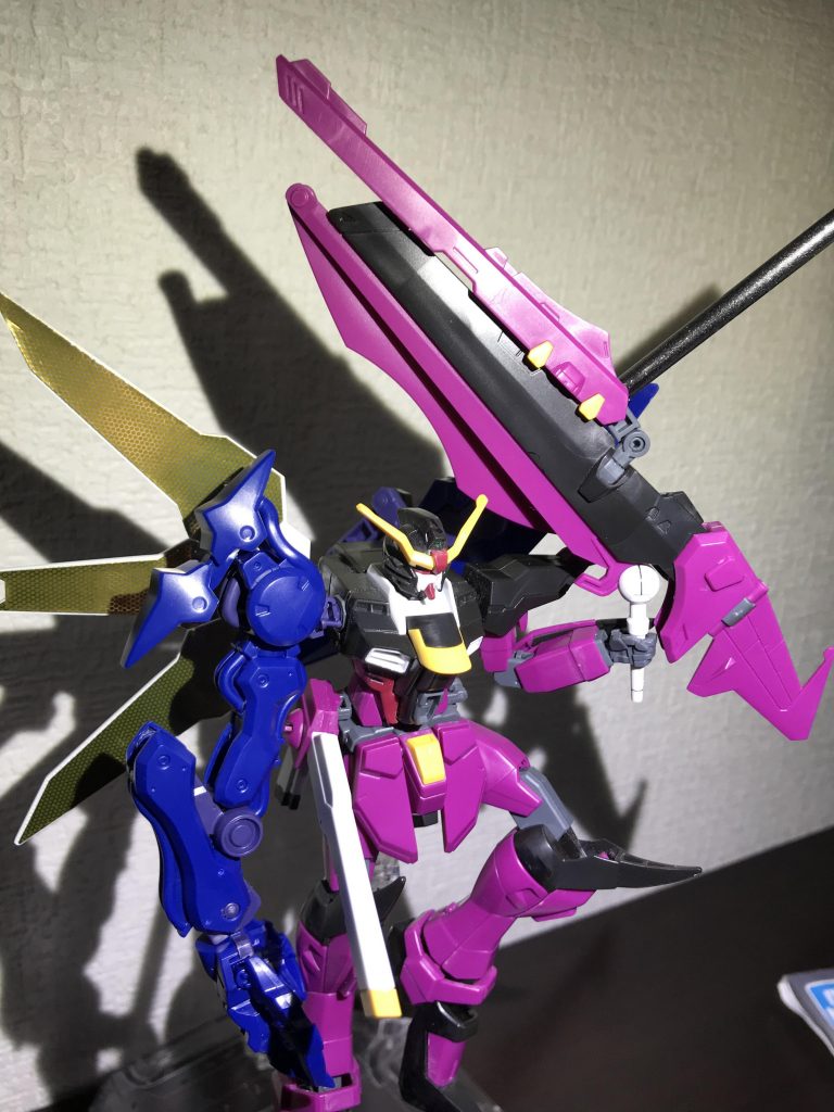 バックパックの片方にガンダムDXの
羽をつけて、神々しさがでてきた