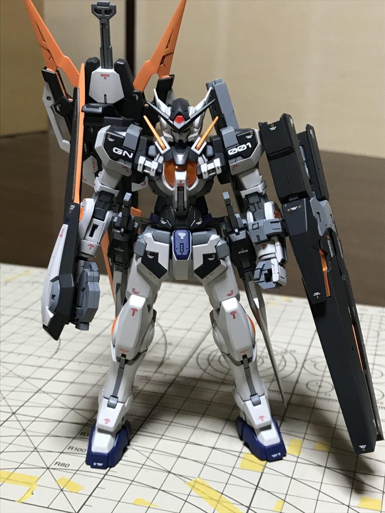 重装備画像1
全部盛りになります。
取り敢えず、背中が重くて倒れそう!!
機動力が削がれて扱いにくそう。
これは...ダ  メ   ダ