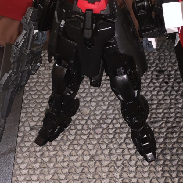 黒き騎士(シャイニングフリーダムの足の元はこの子)