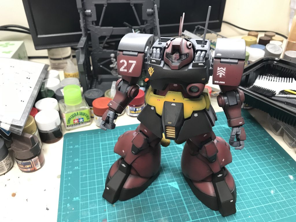 デカールを貼りました。