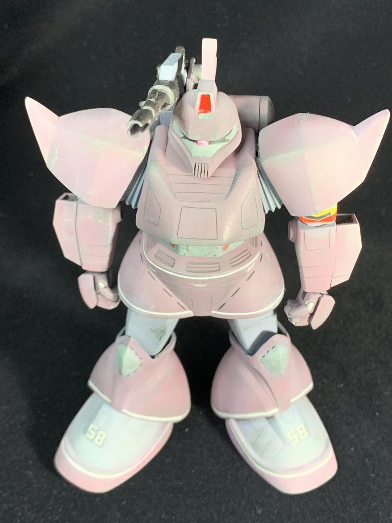 本体使用塗料：
ガイア NAZCAカラー
*ジョイントグレー*
ガイア 鉄道模型用カラー 
*ローズピンク*
クレオス ガンダムカラー・フォー・ビルダーズ
*MS-06S レッド Ver.アニメカラー*

本体グレー：ジョイントグレー
本体ピンク：ローズピンク＋ジョイントグレー、MS-06S レッド Ver.アニメカラーで赤味を調整しました。