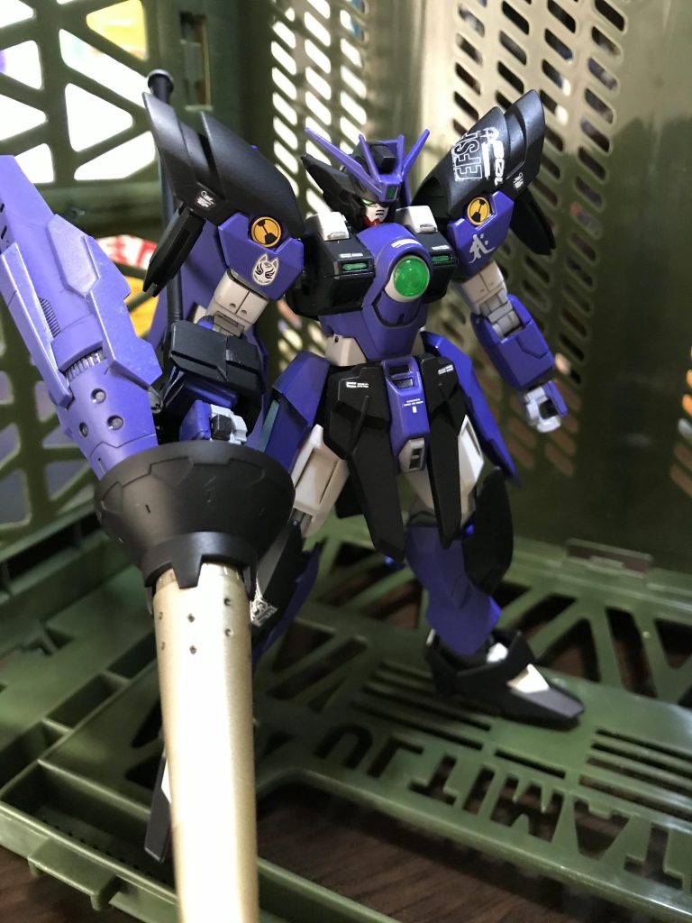 というわけで
ロンドベル治安維持遊撃部隊
アストライア隊所属
チームライトニング
ガンダムエピオン〝ランサー〟
マサキ.キョウスケ少尉搭乗機
という妄想✨