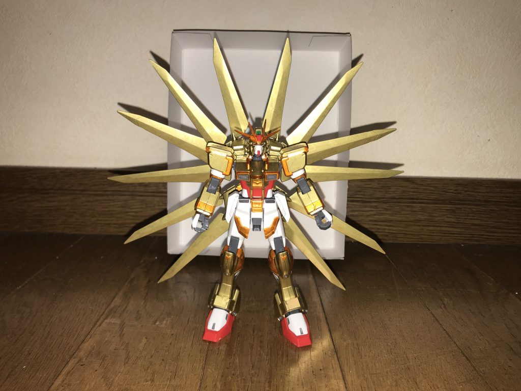 コスモスモードハイパームーンウイングをコスモス形状に広域展開させた超機動・高出力重視の状態。周囲に散布したクレッセントリッターを姿勢制御に用いる事で、驚異的な機動力を発揮する。加速性はフライトモードには劣るが、それでもこちらも飛躍的に強化される事には変わりなく、旋回性と運動性も大幅に向上する為、小回りが効きやすくなる。これにより、あらゆる領域において他のMSを遥かに凌駕する高速移動を実現できる。さらに、放出した大量のクレッセントリッターを、球状のビームに変換しつつ、それをオールレンジ攻撃のビットとして遠隔操作する事ができる。ビット攻撃の威力は、PS装甲やナノラミネートアーマーをも貫通するほどに高い。また、このビットを本機のパンチやキックに纏わせる事で、その威力を強化する事もできる。