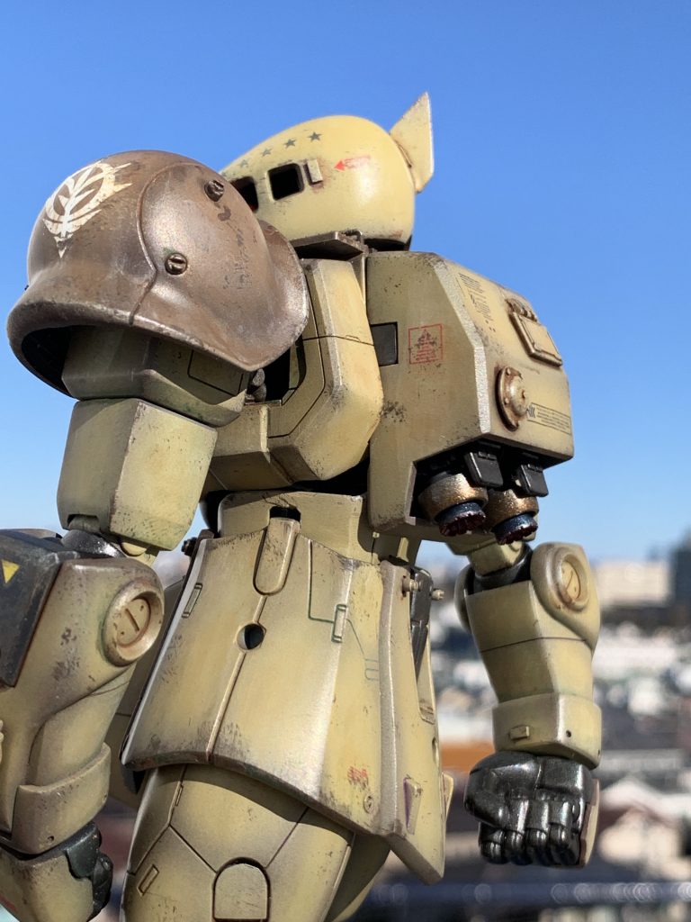 背中周りもシンプルに、ラル機よりももっとシンプルにしています。