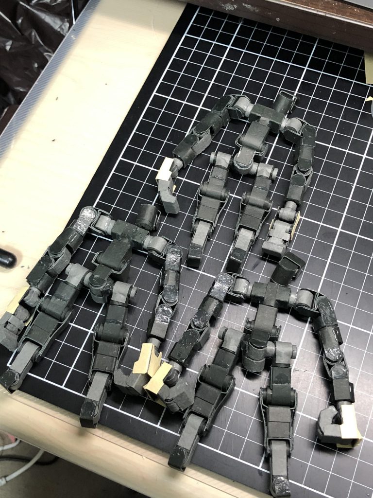 内部フレーム。
作業工程簡素化のため、フレームは全て共通。