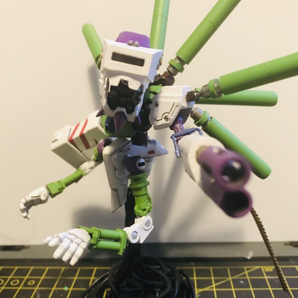 デスビームもスクラッチです。
ベルトリンクはリトルアーモリーに助けて貰いました(^^)