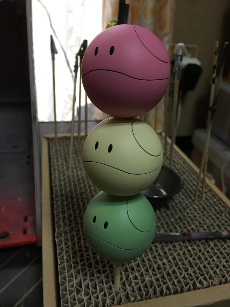 三色団子ハロ–2枚目/制作者：赤いM、