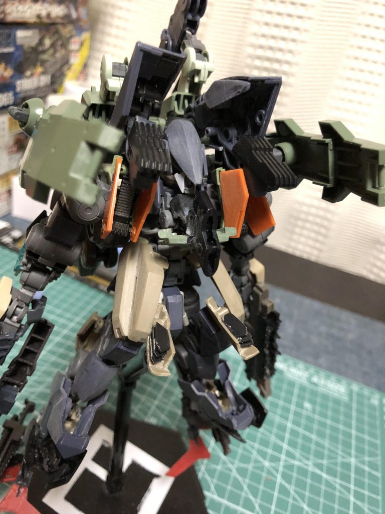 そして胸部のフィンが完成!
難しかったです