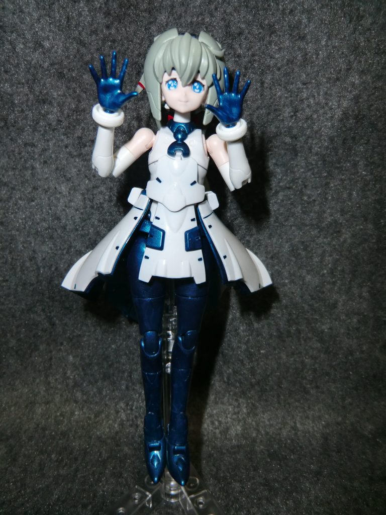 自立は難しいので、ベースに乗せています。