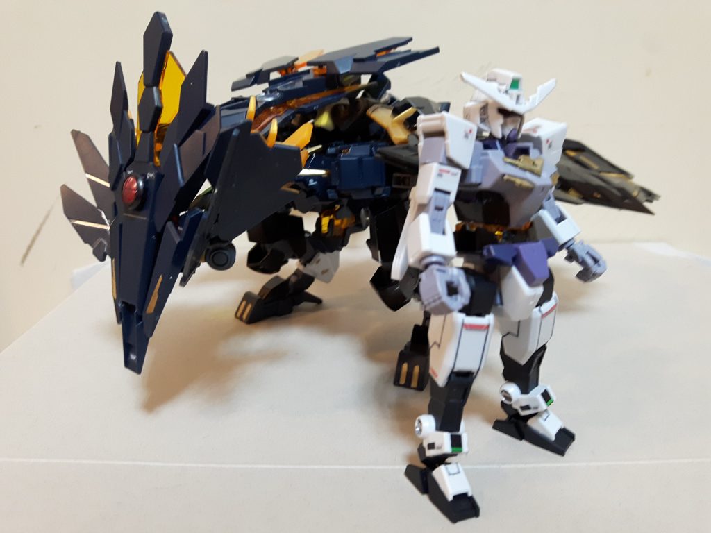 コアガンダムはほぼノーマル腹部だけサイコフレームを移植してます。
