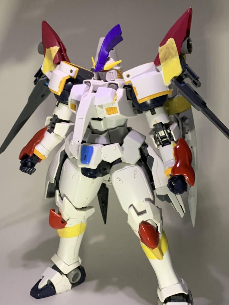 初期案その1
ガンダムタイプに近ずけるアイデアは最初から固まってました