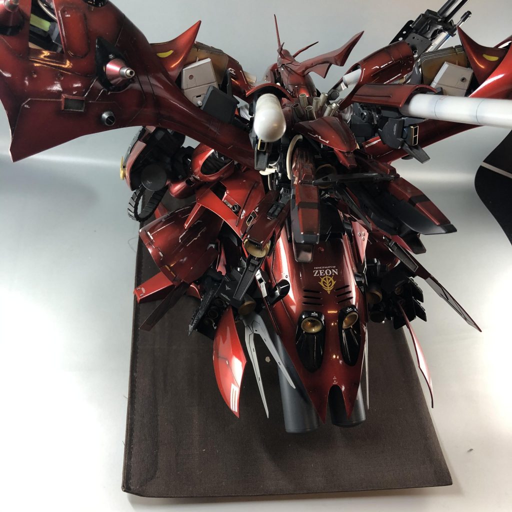 スカートが寂しかったのでスカート内のブースターを格納してありそれを展開したイメージです