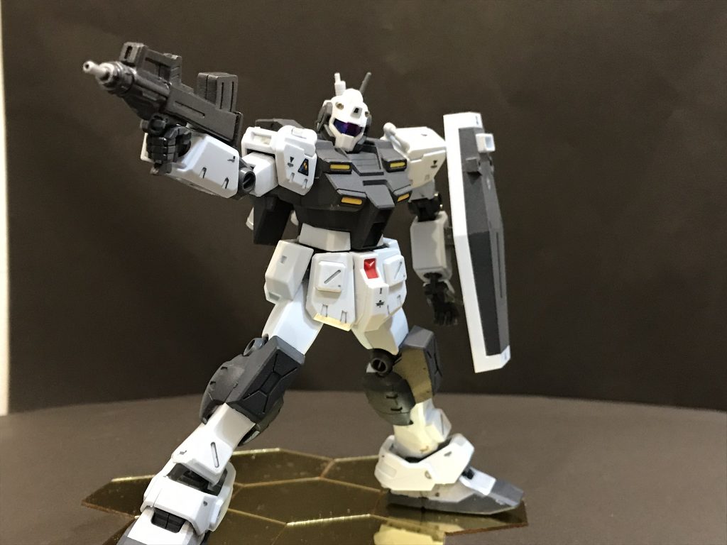 今回、初めて水転写デカールにも挑戦しました!控えめに貼ったのですが、もう少し貼っても大丈夫そうですね!
ロンドベル所属機にした妄想ストーリーも書いてみたいのですが、需要はあるんですかね?!笑