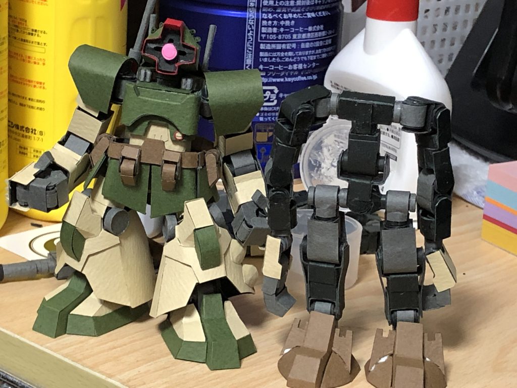 今回は3機同時に製作。
あくまで3機セット。