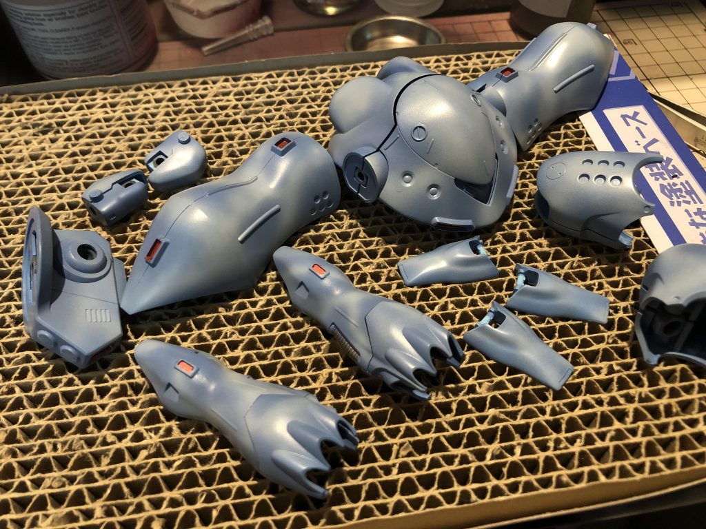 迷彩のバランスをチェック。