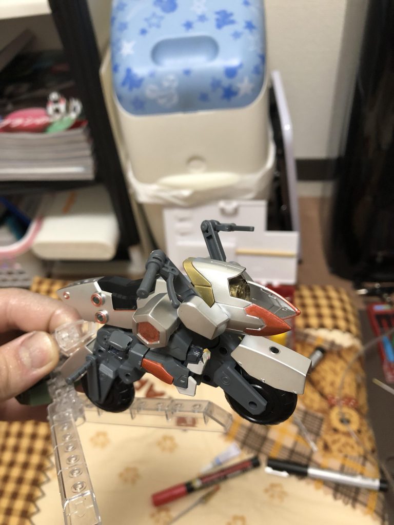 カラーリングはオートバジンぽく