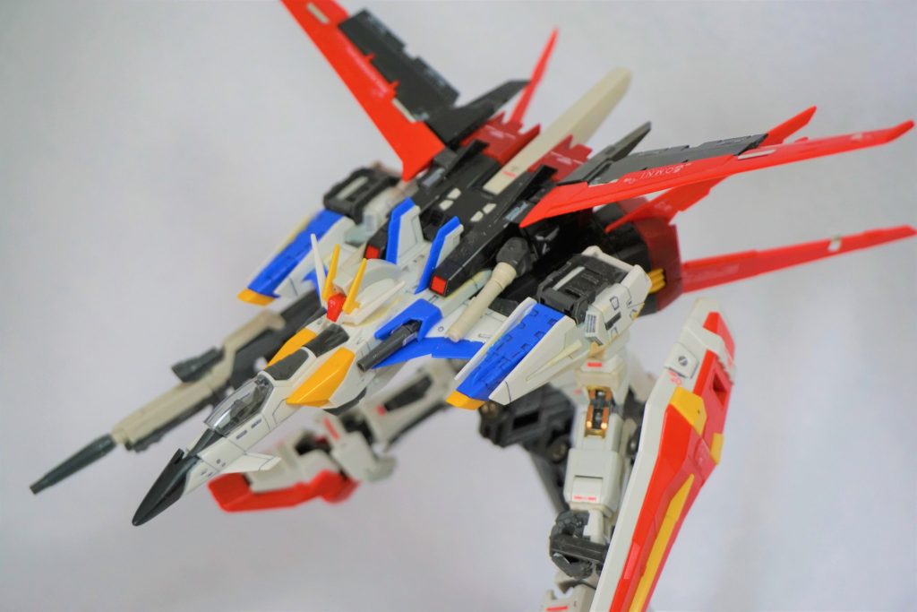 ガウォーク形態の撮影は角度によってイメージ変わってくるので難しいです。