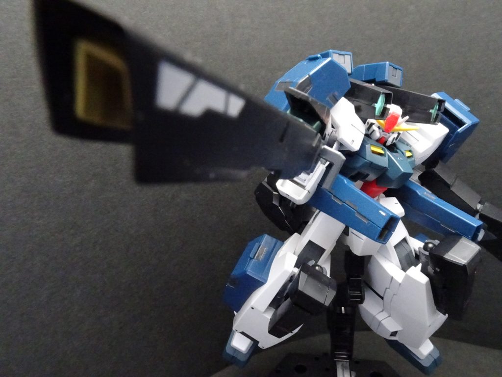 メイン写真候補だったもの
膝キャノンの接続はボールデンアームズの中サイズを使用。
角度によっては関節が丸見えになってしまうので、こういう部分をゴマかすのは今後の課題になりそうです。