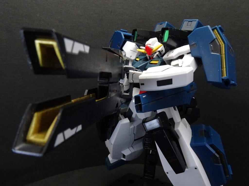 スネに丸モールドを追加。
スピンブレードを初導入。
手間と時間の割にカッコ良くなるので、今後もお世話になりそうです。