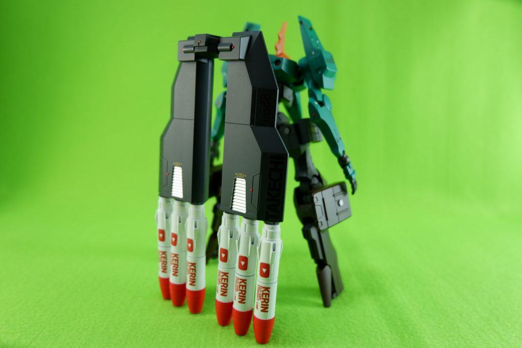 ▲背面。大型ミサイルのインパクトがいいですね