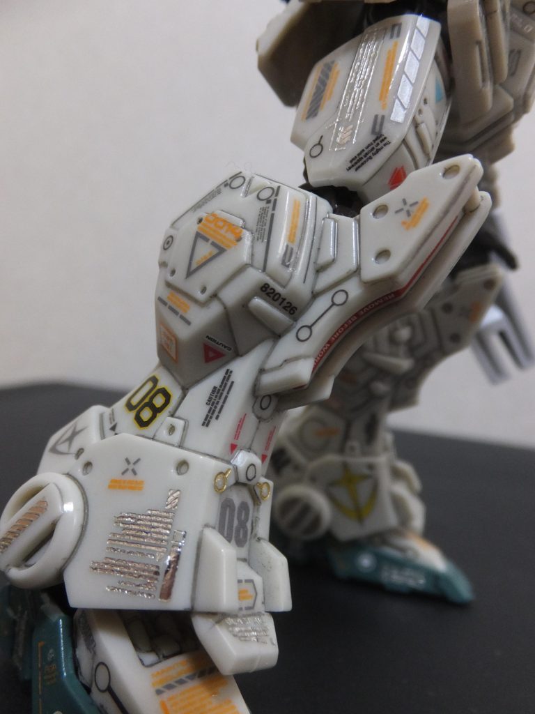 足もゴツゴツ！