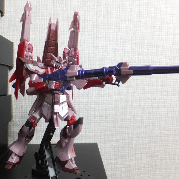 HG_Hi-ν ガンダムヴレイブアメイジング Ver.紅の彗星