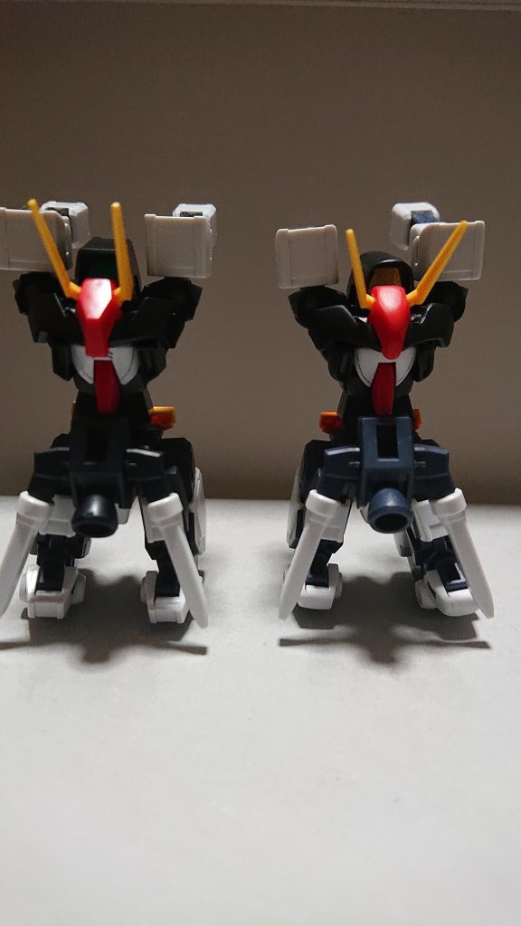 収納形態比較。
勿論二号機もセラヴィーに装着可能です。