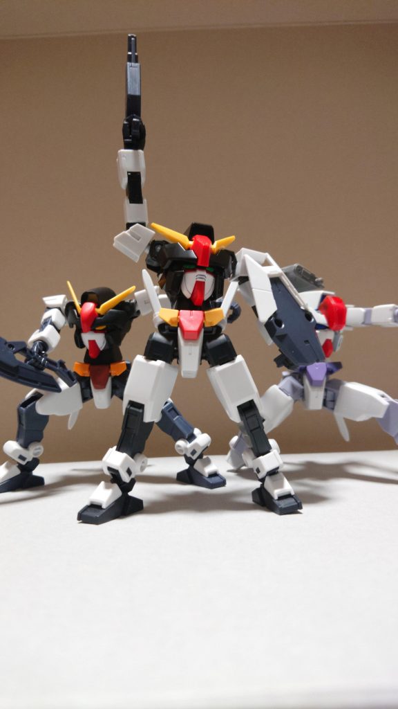 フェイスシリーズ三機集結。