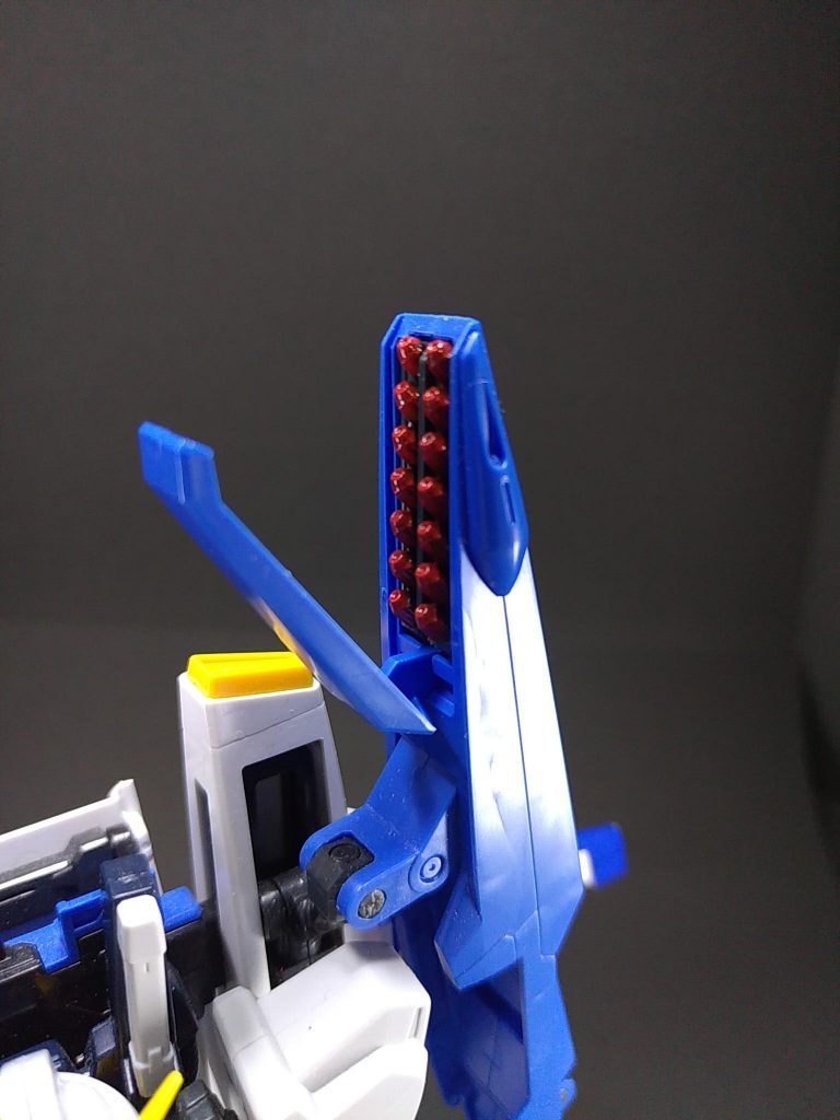 ミサイルは筆塗り。