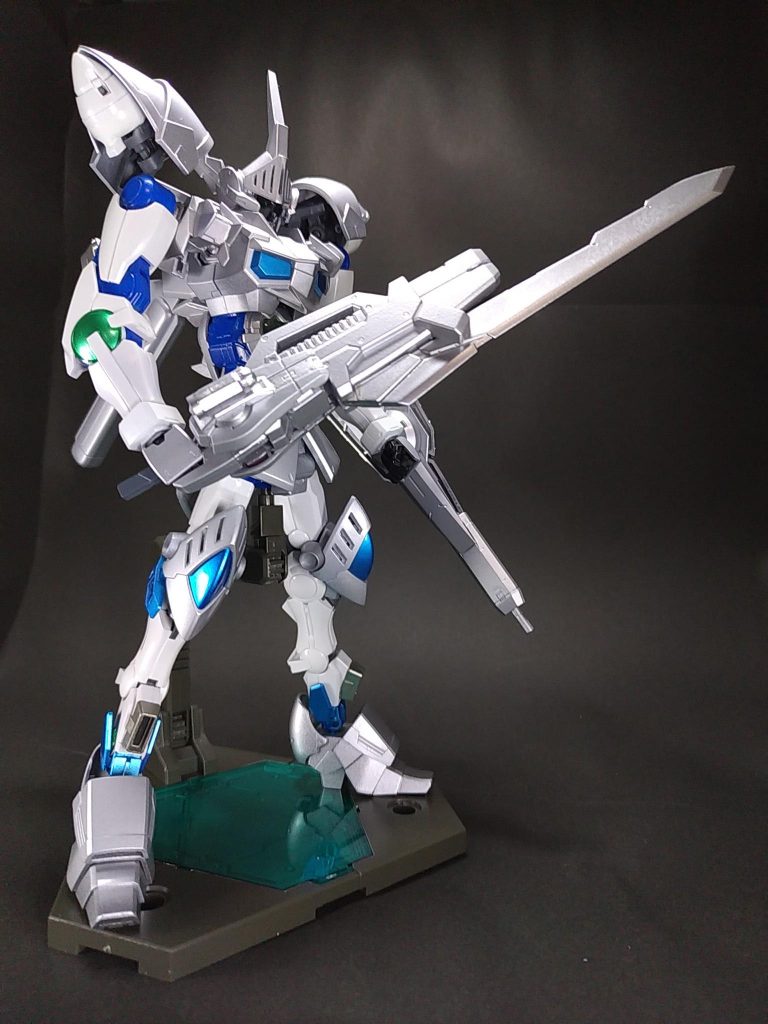 「もし、GBNをプレイするなら」第1弾。私、シグルスが使うガンプラ、「ガンダムシグルズ」が完成しましたヾ(^▽^)ノ機体名は北欧神話に登場する竜殺しの英雄「シグルズ」「ジークフリート」からいただきました。(ニックネームはあえて「ス」の濁点を取ってます)正式名称は「ガンダムシグルズ」愛称が「ジークフリート」といった感じです。「やっぱり自分の名前付けるのは恥ずかしいな」と後で気付くパターンです(〃▽〃)