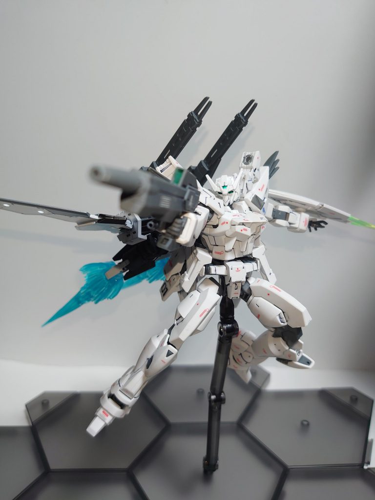 装備は[Ｇストライカー](https://gumpla.jp/hg/272141)と共通です。
Ｇバウンサーと同型のドッズライフル。