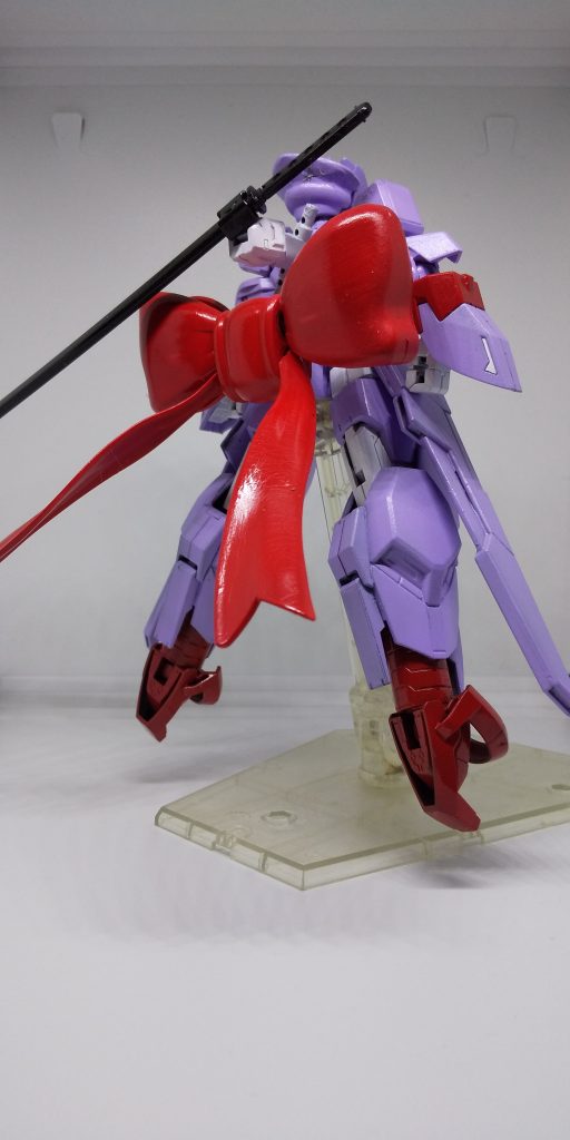 でも巨大な兵器がポン刀ぶん回すのはやはりカッコいいですよね。
中のパイロットは悲惨な戦争の歴史を繰り返させないために超未来から来た薄幸で黒髪長髪美少女だとベネ。巨乳だとディ・モールトベネ。