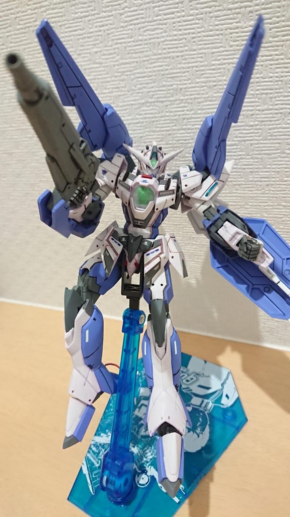 筋彫りやアクリル溶剤の部分塗装、デカールなどはほどほど