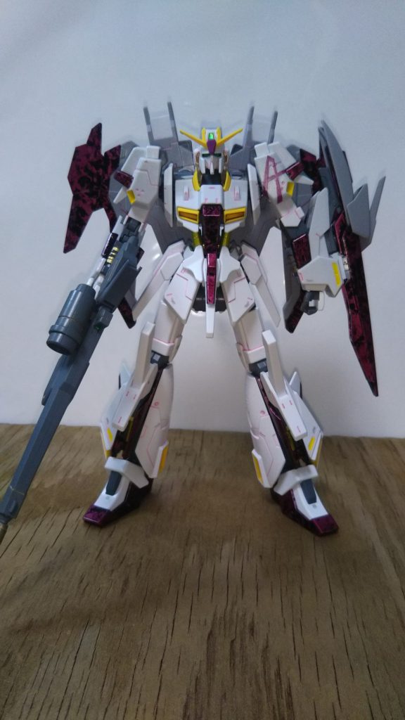 前より。Zガンダム3号機のカラーのアスプロス、赤紫の所をラップ塗装で製作しました。