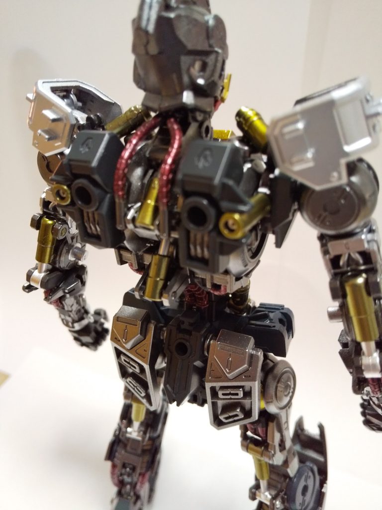 内部フレームは動力パイプをメタルレッド、フレームはシルバー、アイアン、黒、ミッドナイトブルーなど多色利用しました。
最後までご覧いただきありがとうございました。
よろしければ イイね や コメント、アドバイスなど頂ければ嬉しいです!