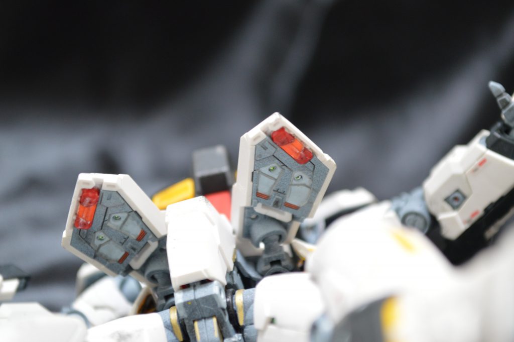 スカートの中も塗り分けてみました。ポーズつけると案外アクセントになります。