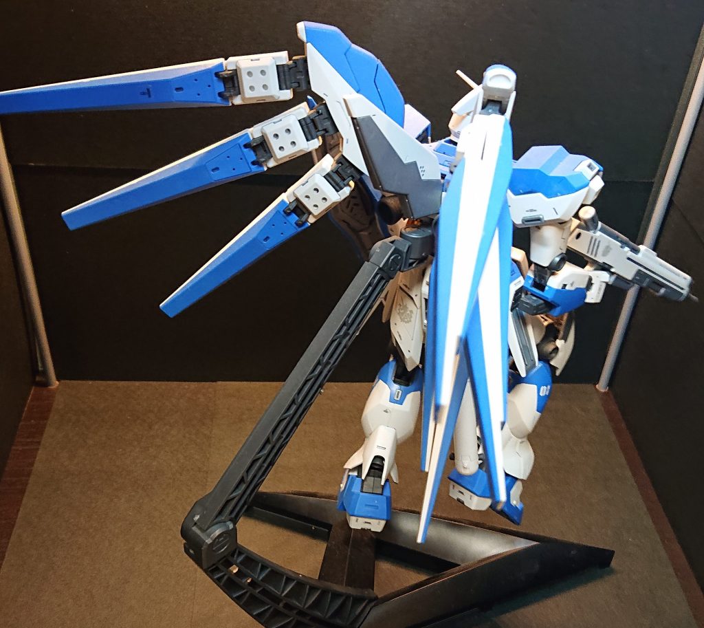 MG Hi-νガンダム–3枚目/制作者：@charon_project