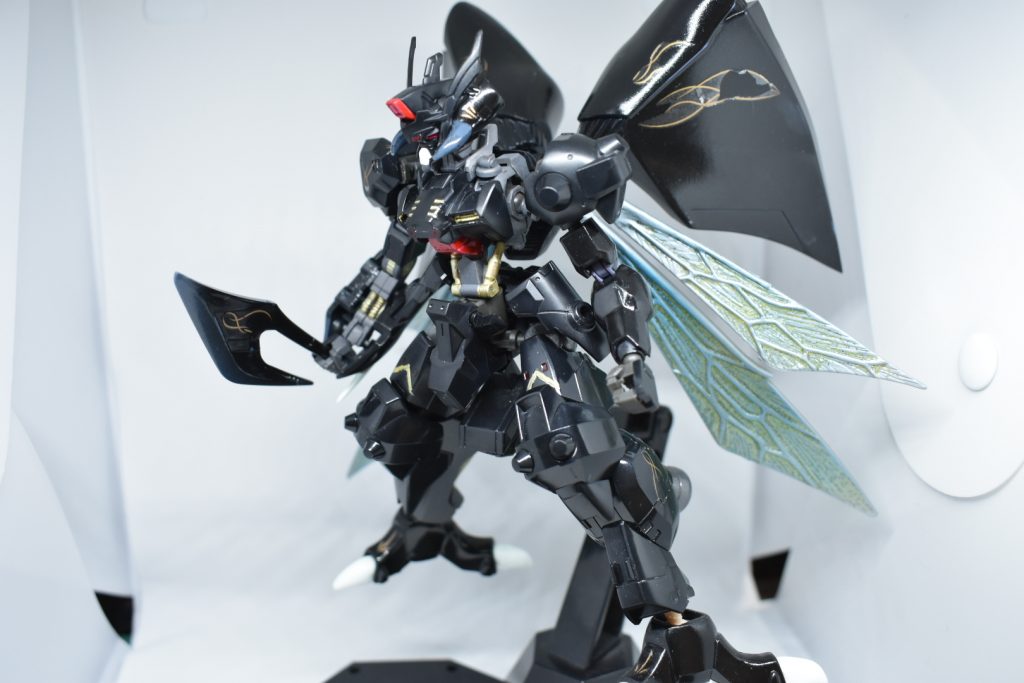 装甲部分はつやっつやに塗ってます。