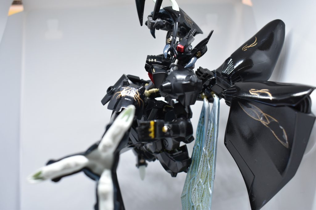 ガンダムフレームの可動はいいぞ....