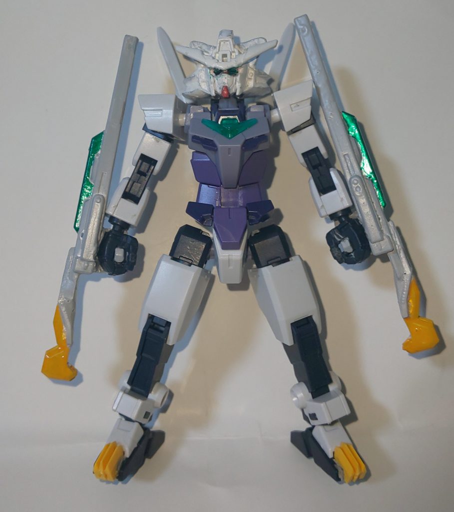 コアガンダムを元に爪先に爪を付けたり、頭部を猫らしく加工等をしています。