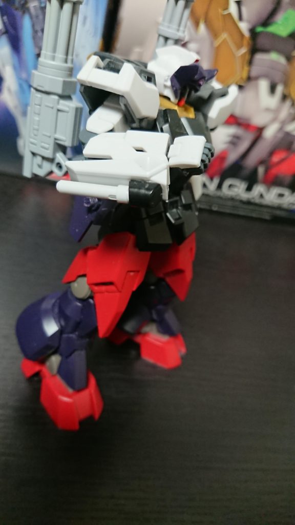 [ビームサーベル]
基本的なビームサーベル、特に改造されておらず、扱いやすい兵器である。